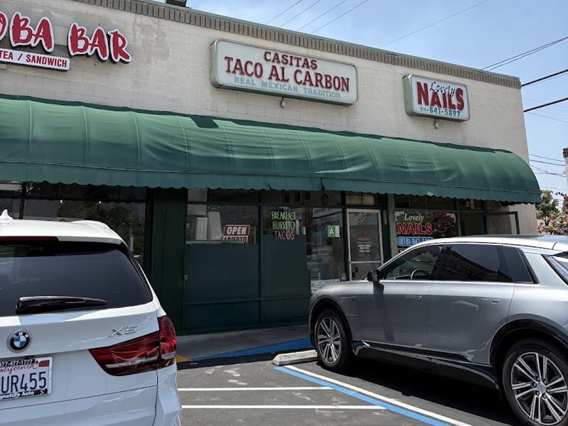 Casitas Taco Al Carbon exterior
