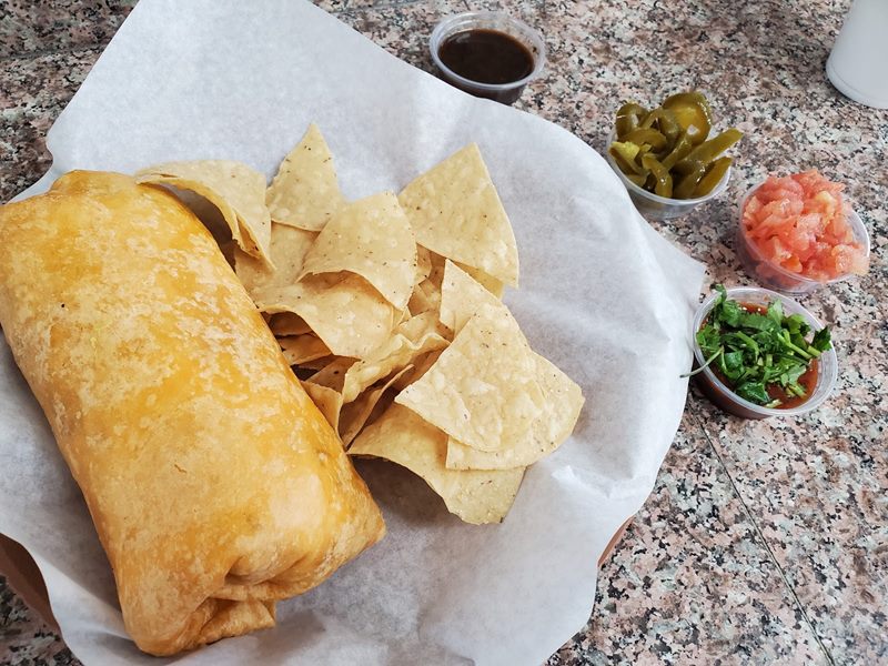 Casitas Taco Al Carbon food